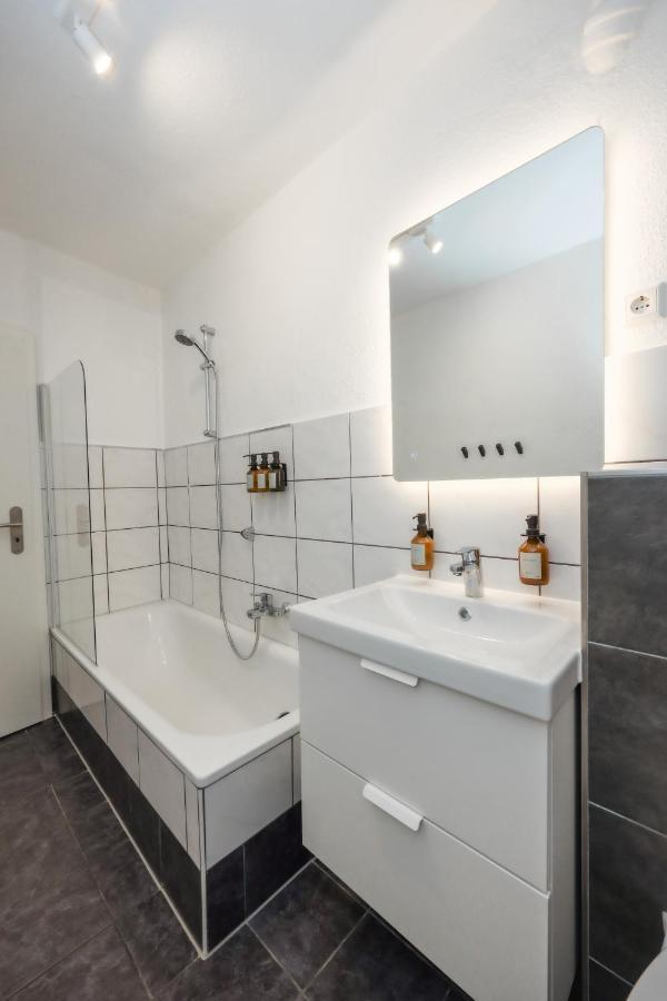 80Qm Luxurioese Designerwohnung Im Herzen Bochums Eksteriør billede